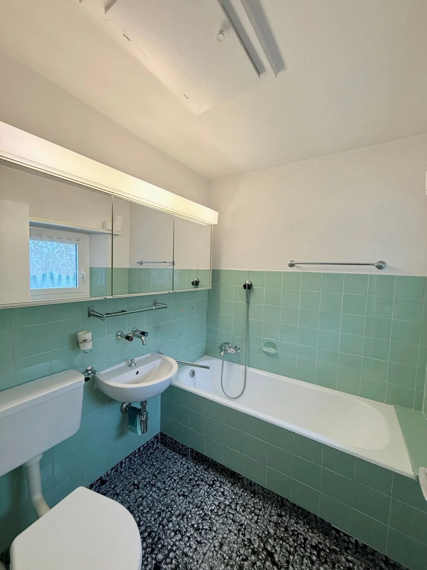 4,5 Locali nel Cuore di Montagnola - Foto 6 di 9