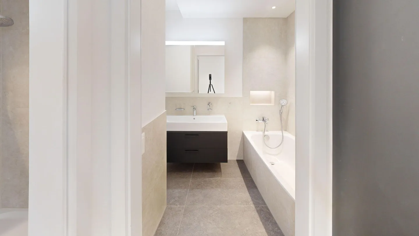 Rénové avec style : Appartement spacieux de 5,5 pièces à Zollikofen - Photo 5 sur 10