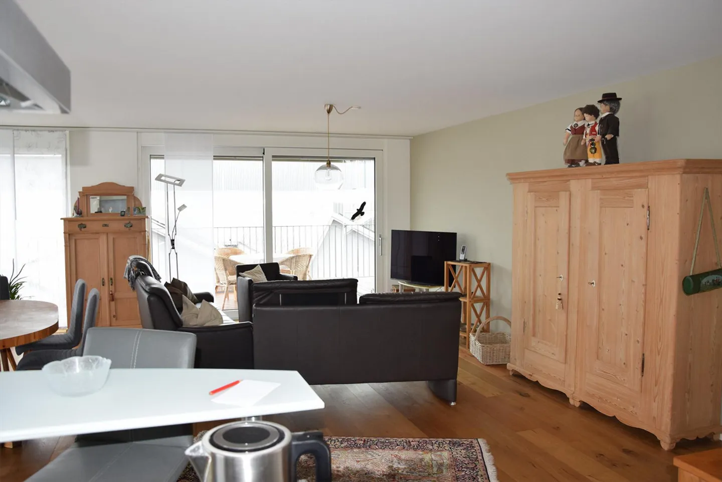 Appartamento 4 1/2 stanze ben curato al 2° piano con due balconi - Foto 7 di 14