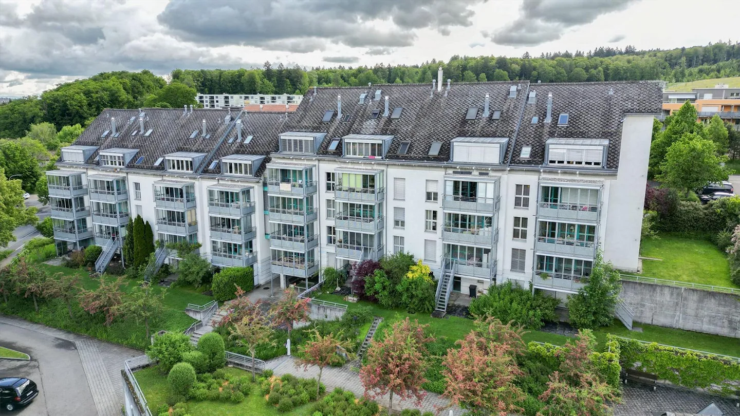 Vivere con comfort: lavatrice propria, grande balcone e tanto spazio - Foto 13 di 13
