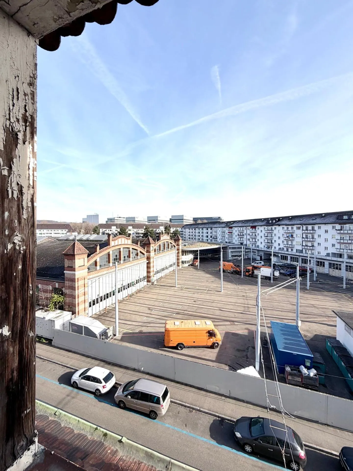First occupancy 2.5-room apartment with own washing machine/tumbler, large balcony and cellar compartment - Photo 6 of 9