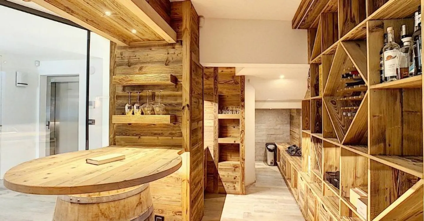 Magnificent property with panoramic view - Photo 7 of 12