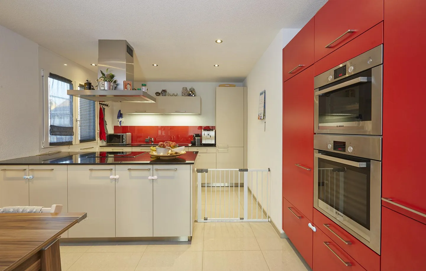 Appartement ensoleillé de 4,5 pièces ***Balcon de 28 m2*** - Photo 2 sur 17