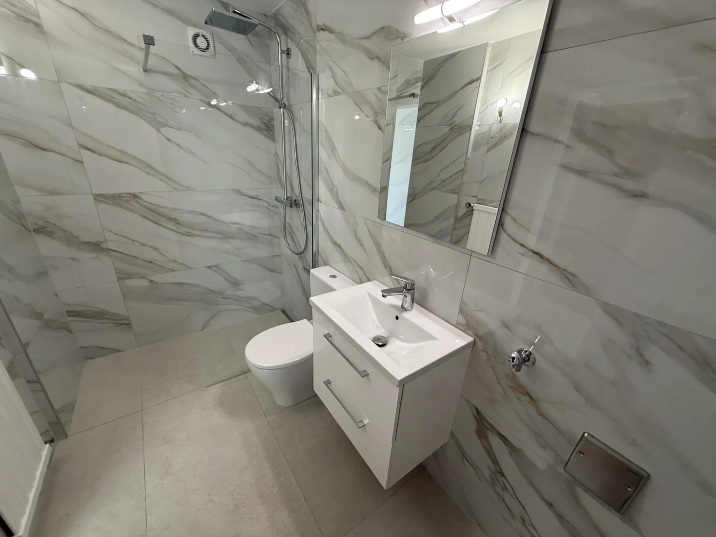 Appartamento Attico Ristrutturato - Foto 7 di 9