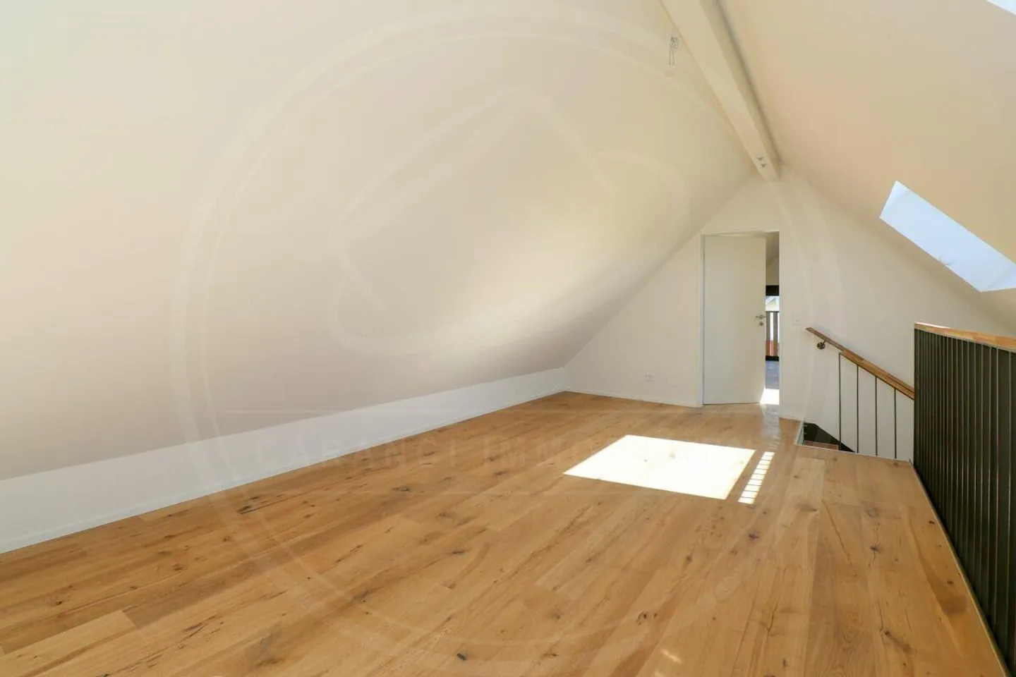 Vivere moderno su due livelli - Appartamento maisonette di 3 stanze con charme - Foto 8 di 12