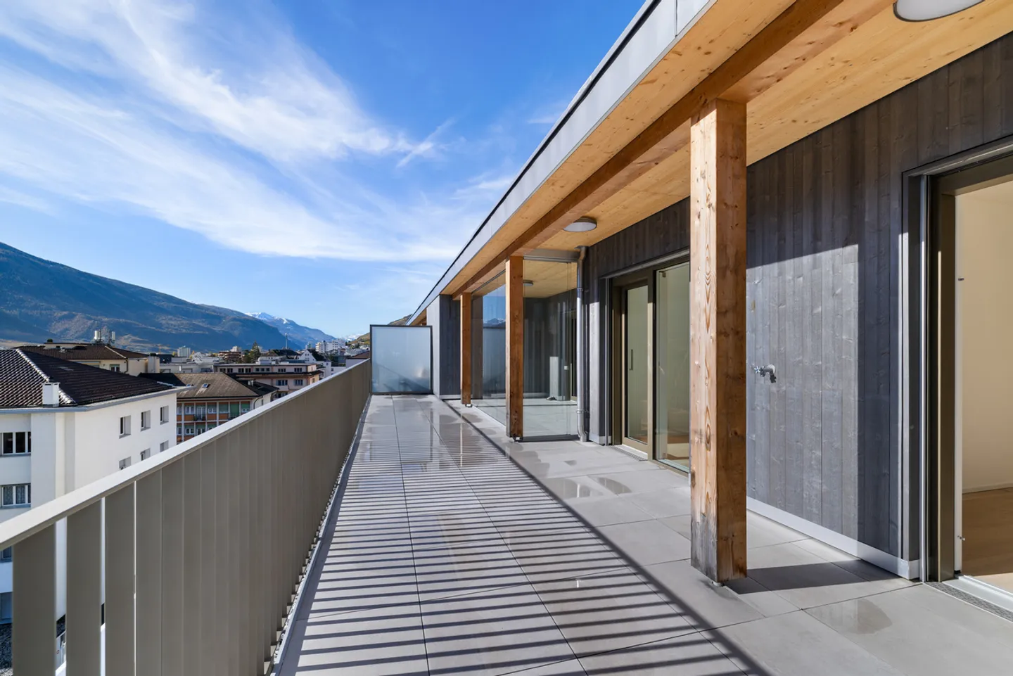 ATTIQUE D'EXCEPTION DE 4.5 PCES CENTRE-VILLE DE SIERRE - Photo 13 sur 17