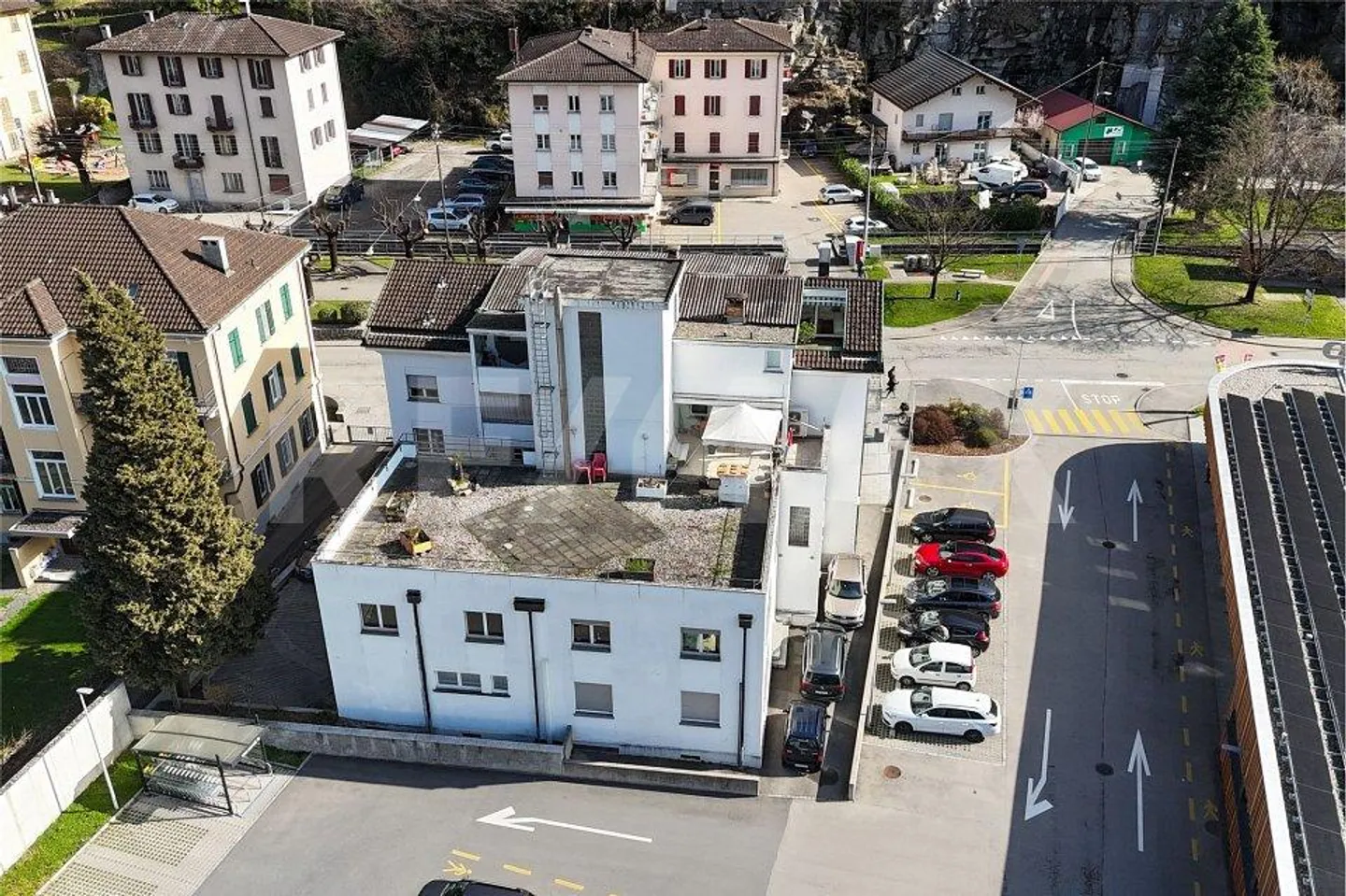 Bâtiment commercial et résidentiel avec revenu stable - Photo 13 sur 13