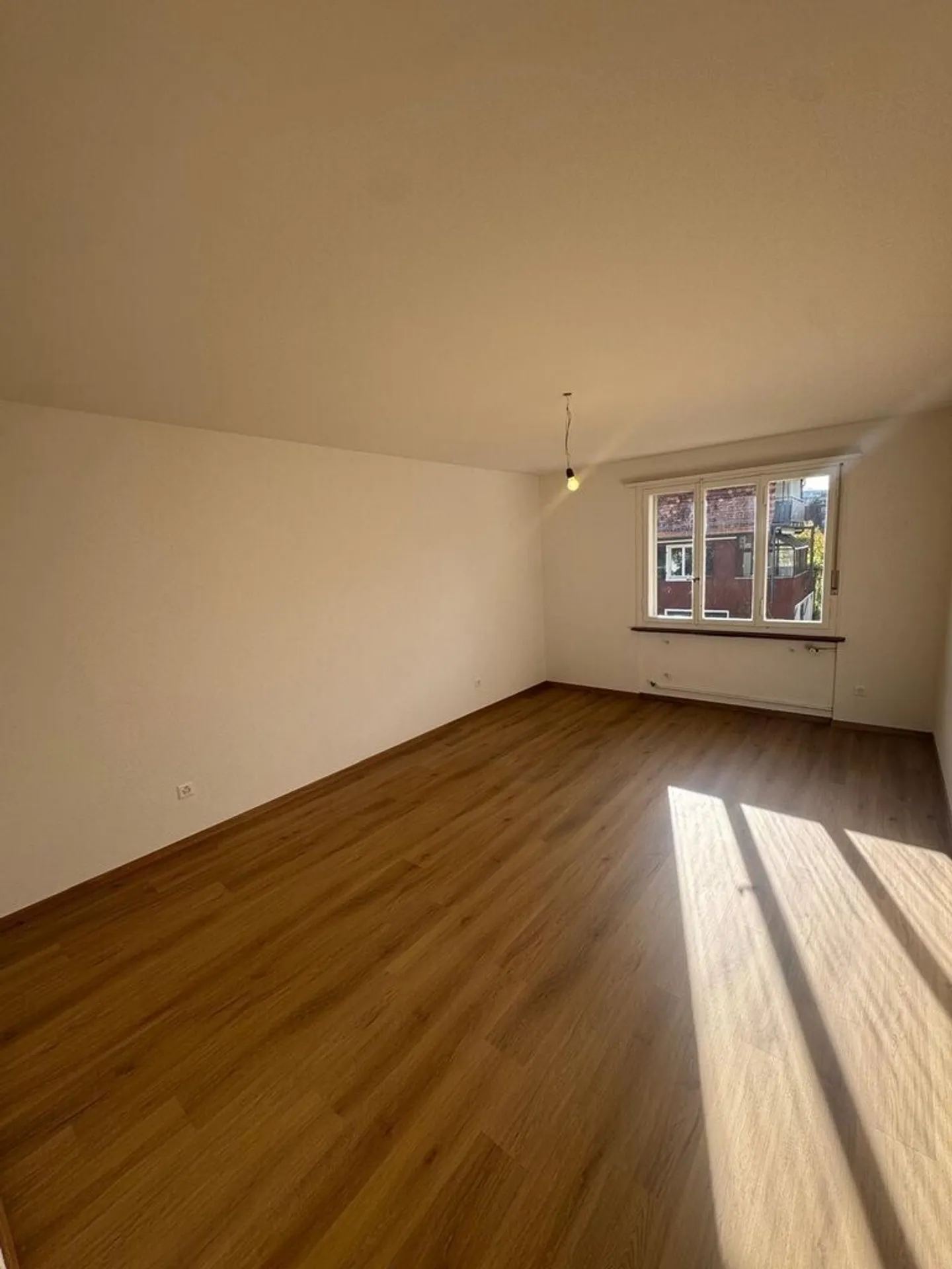 Appartement lumineux de 3 pièces avec balcon dans le quartier populaire de Sonnenhof - Photo 7 sur 12