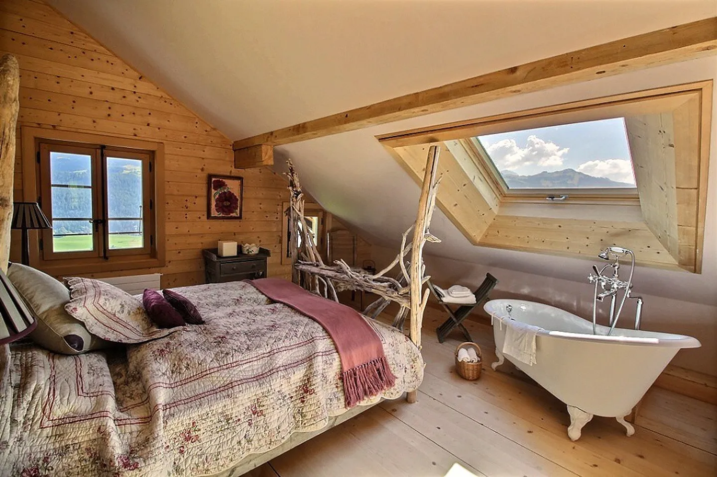 Exceptional property with stunning views of the valley - Photo 12 of 13