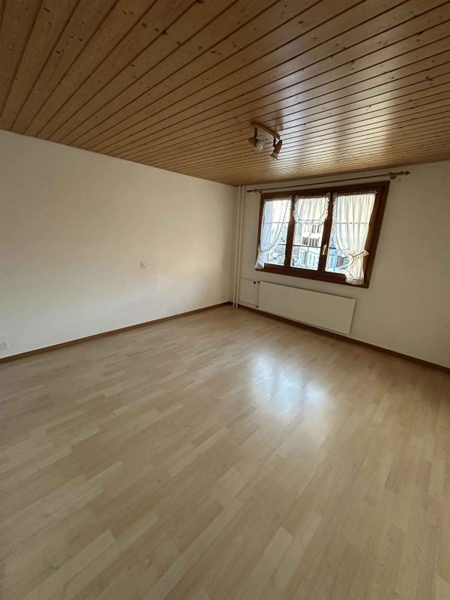 Appartamento 3.5 stanze in affitto - Foto 3 di 11