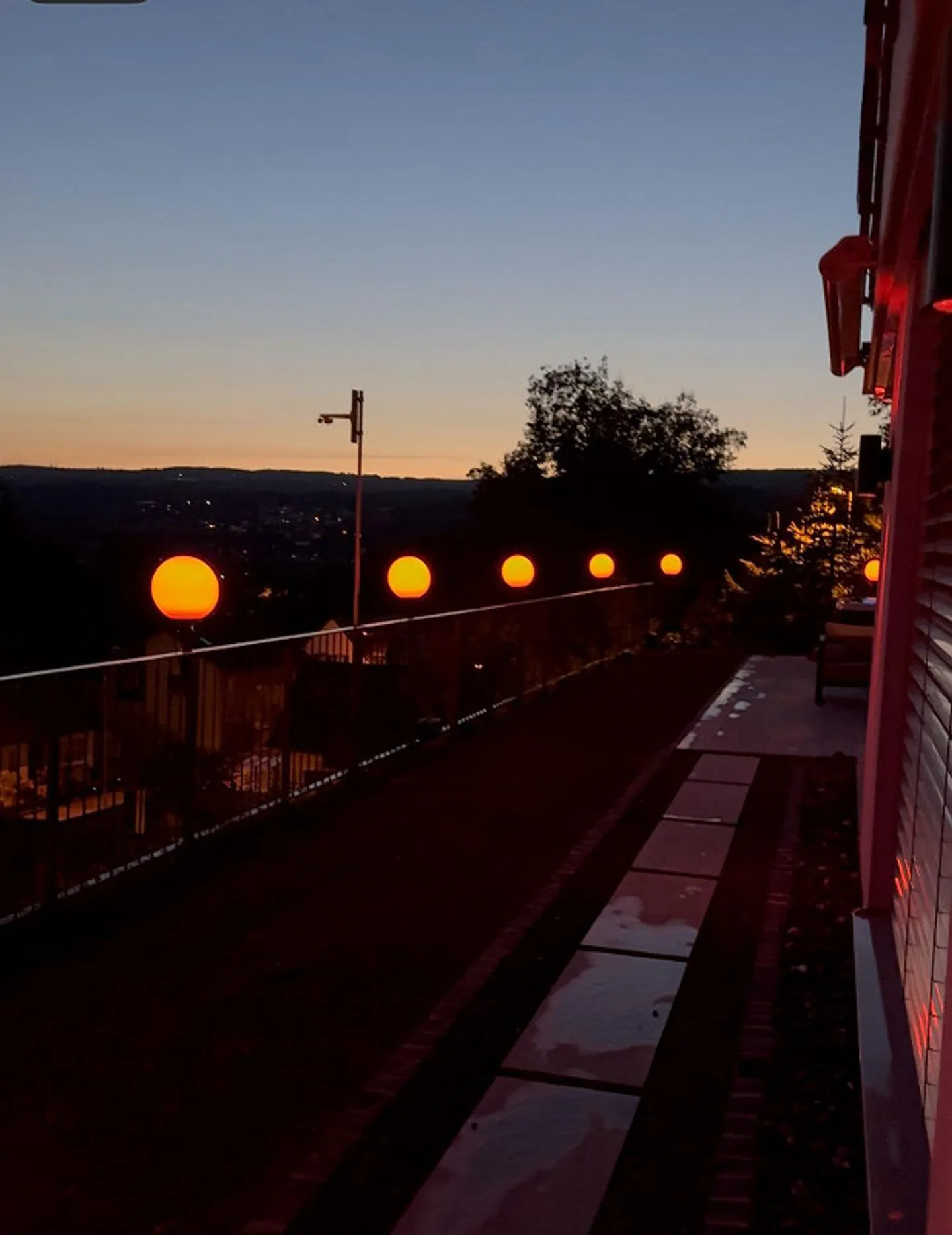 Luxuriöses Terrassenhaus - Foto 1 von 7