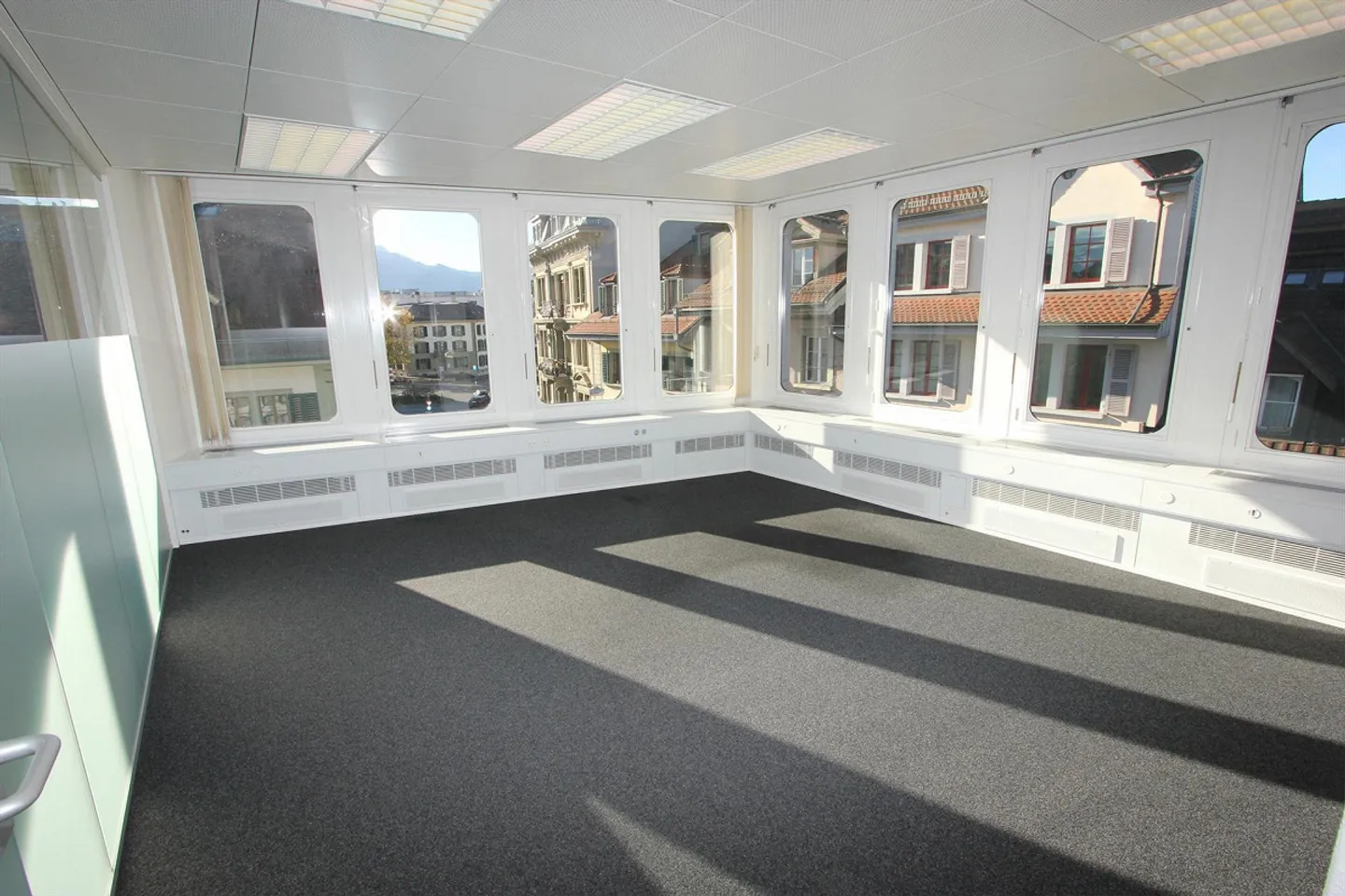 *Starthilfe von einem Nettomietzins* für die grosszügige Büro-/Gewerbe - Foto 4 von 10