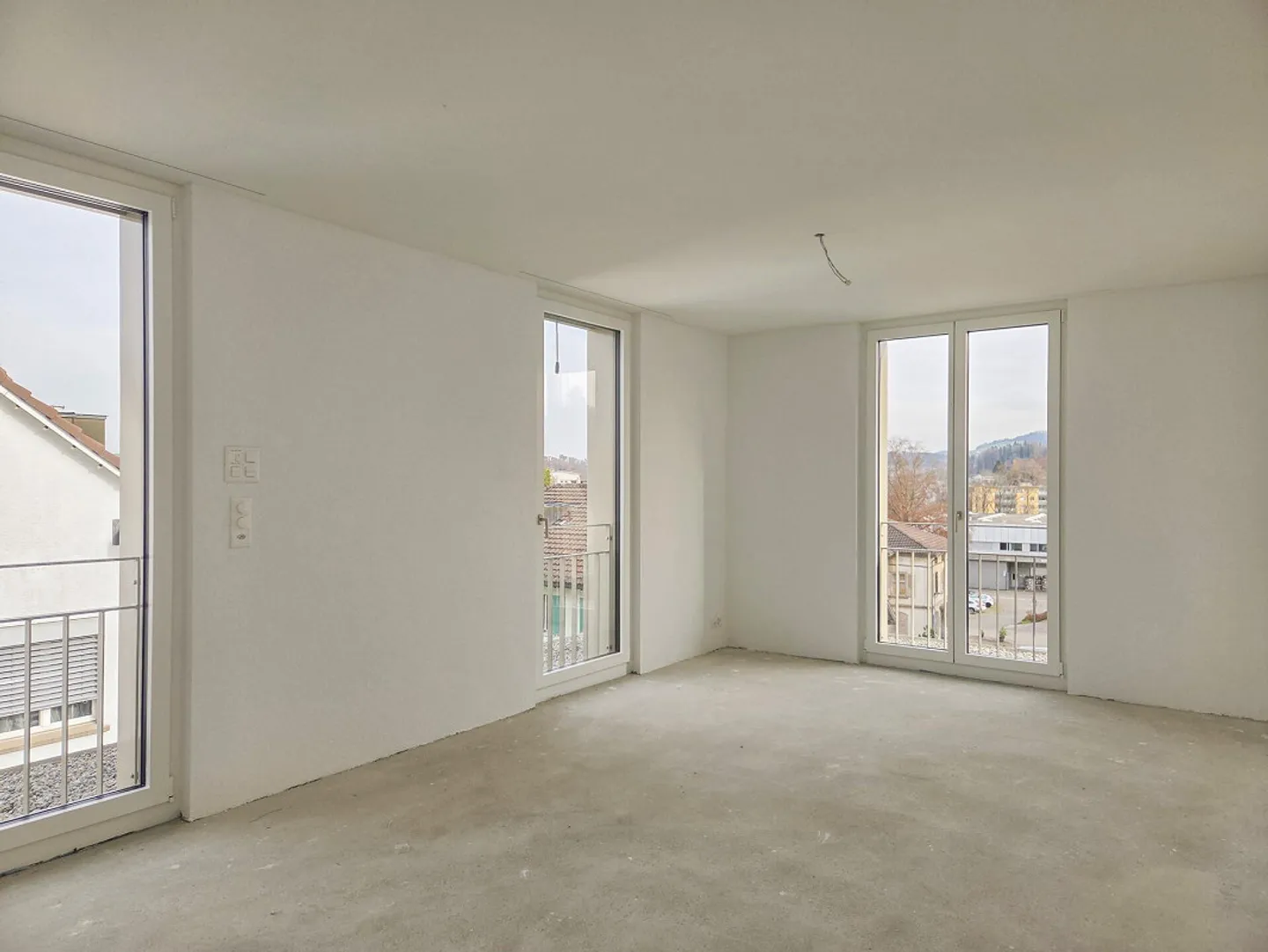 Modern 4.5-room penthouse apartment in a central location in Flawil - Photo 4 of 6