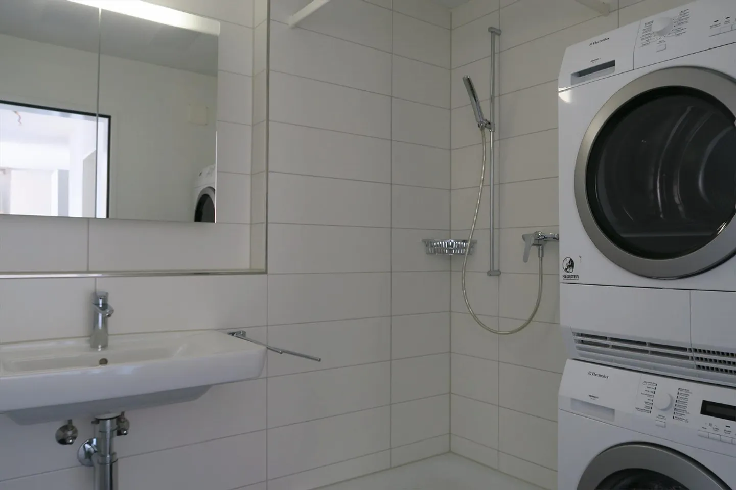 Modernes Apartment mit Balkon - Foto 7 von 11