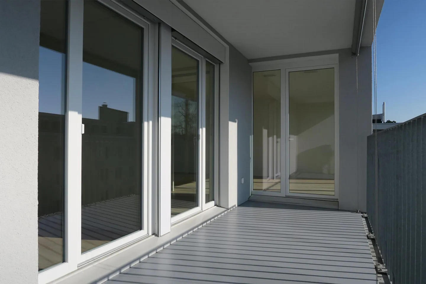 Modernes Apartment mit Balkon - Foto 11 von 11