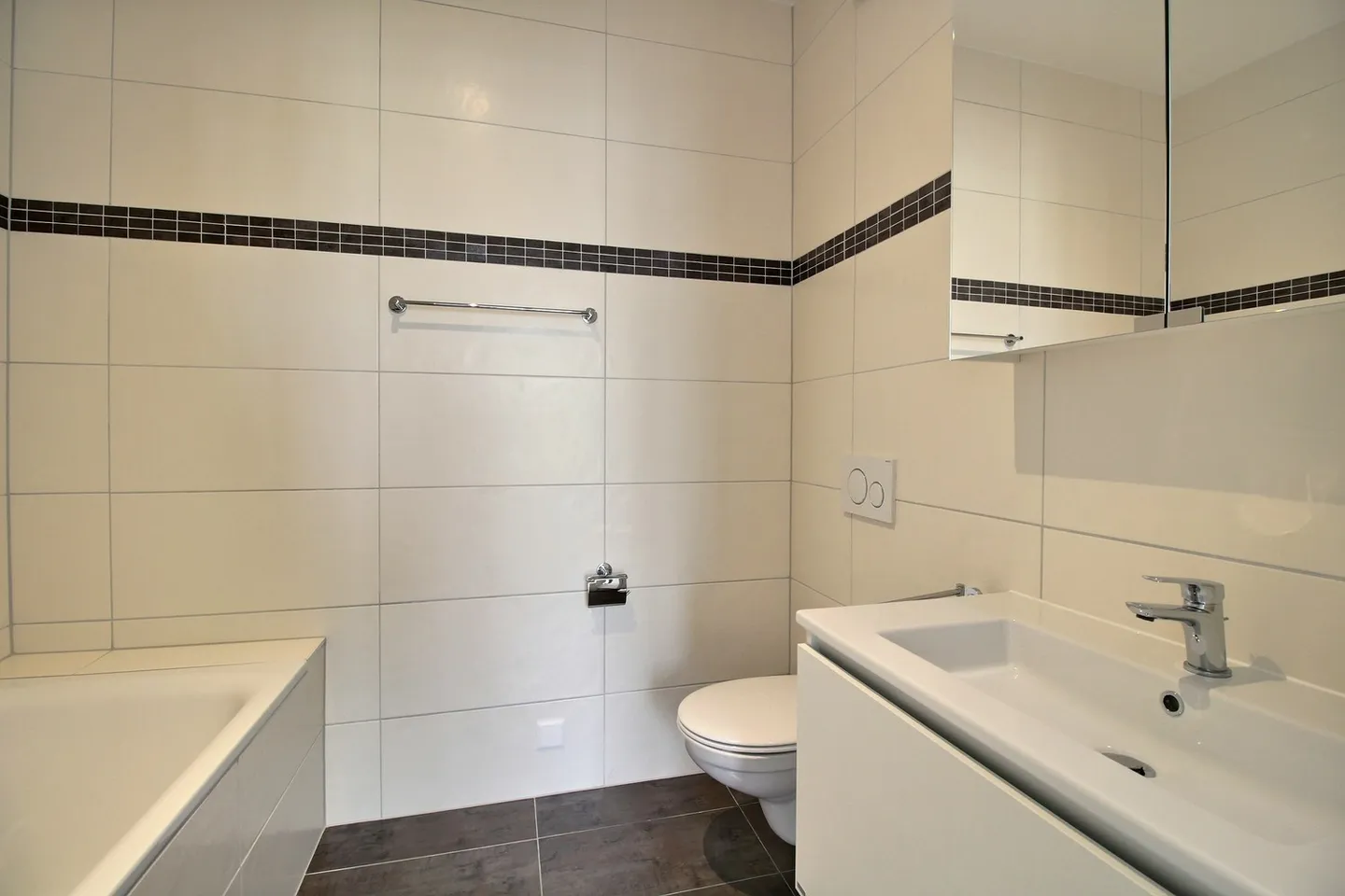 3.5 rooms in an environmentally friendly building! - Photo 3 of 7