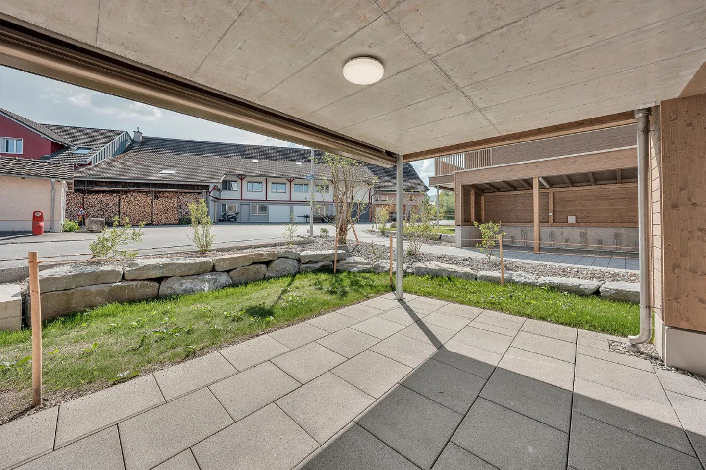 Nuovo edificio con comfort - Foto 8 di 28