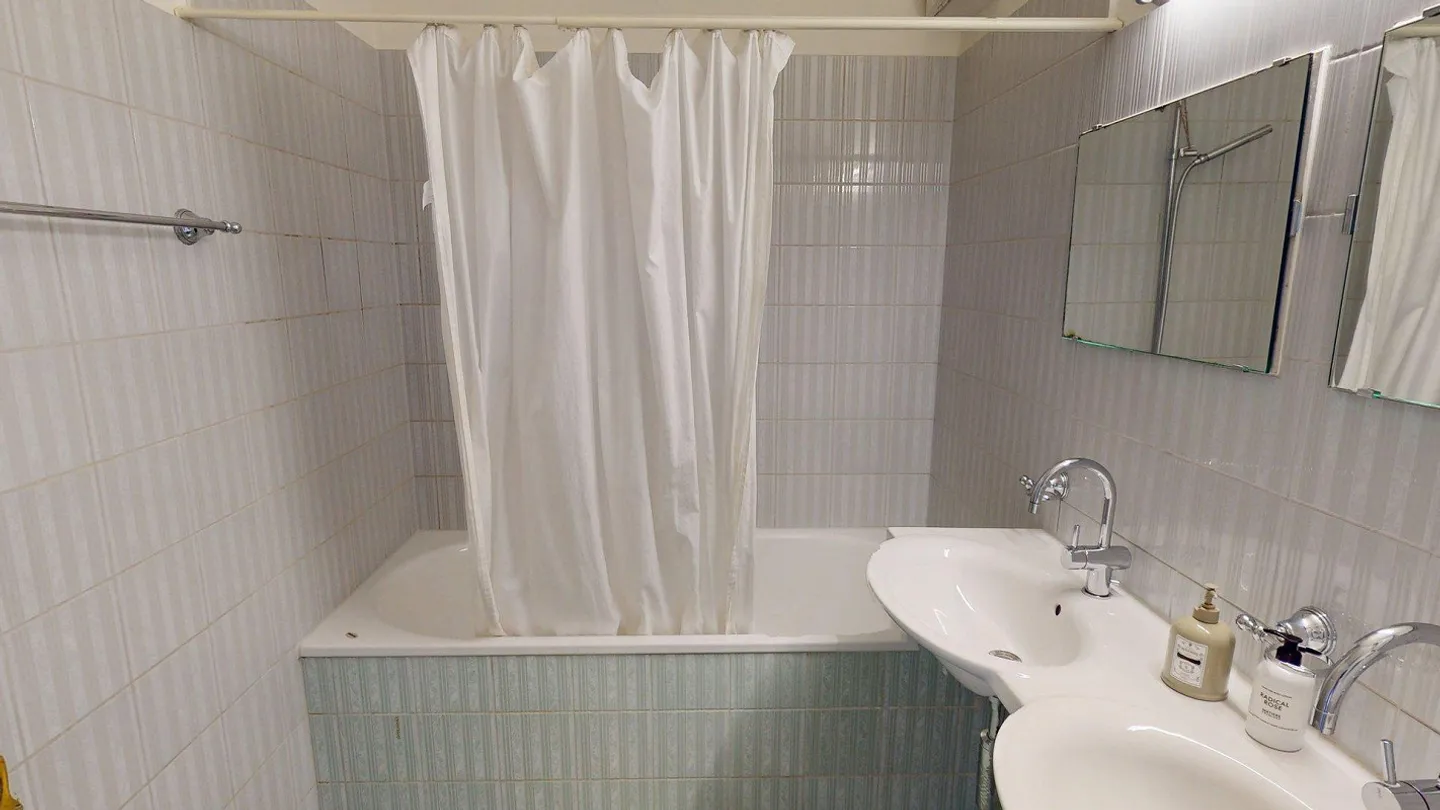 Maison semi-détachée de 5,5 pièces dans le meilleur emplacement sur Bruderholz - Photo 16 sur 27