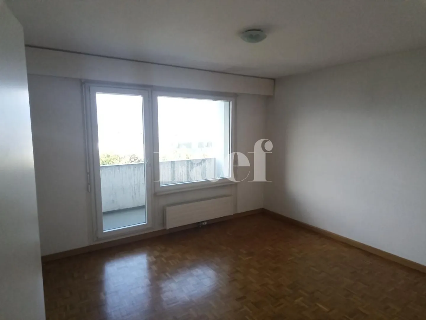 Appartement spacieux avec balcons - Photo 5 sur 12