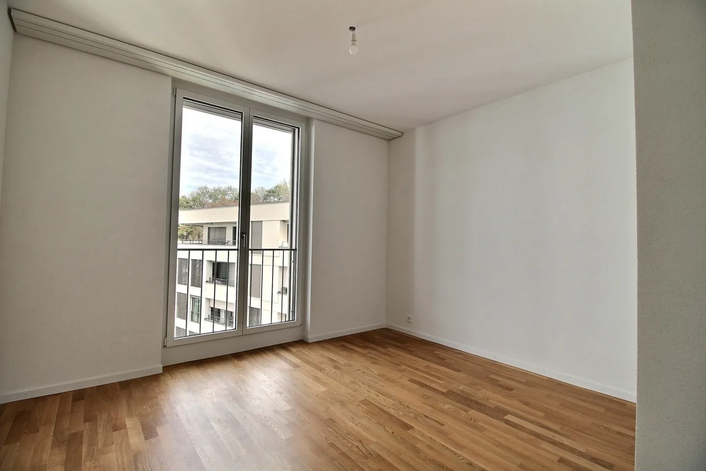 3.5 rooms in an environmentally friendly building! - Photo 6 of 7