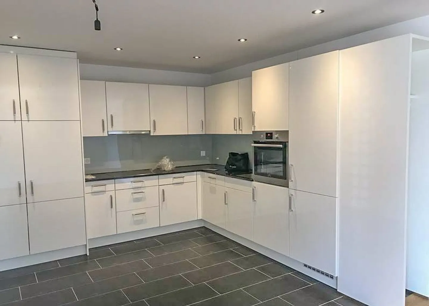 Pacchetto Immobiliare Attraente - Due MFH in una Posizione Centrale - Foto 9 di 11