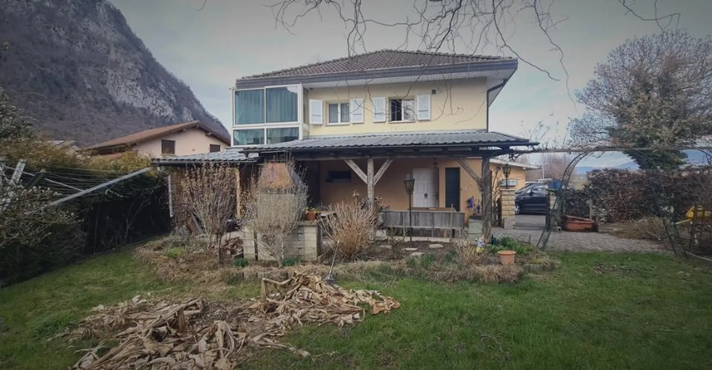 Villa avec Deux Appartements 3,5 pièces - Photo 2 sur 11