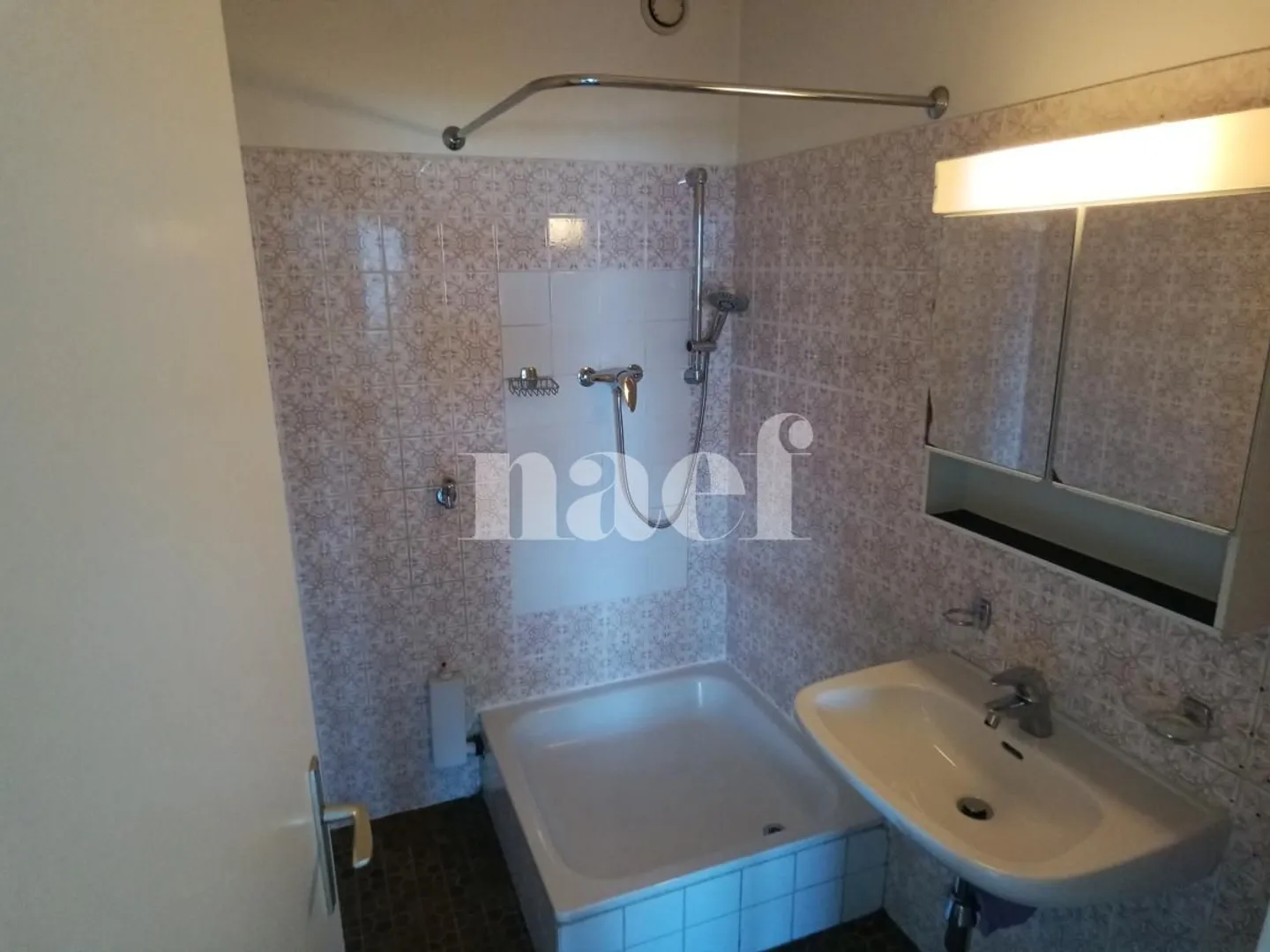 Appartement spacieux avec balcons - Photo 9 sur 12
