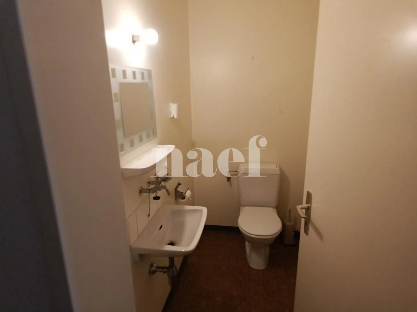 Appartement spacieux avec balcons - Photo 10 sur 12