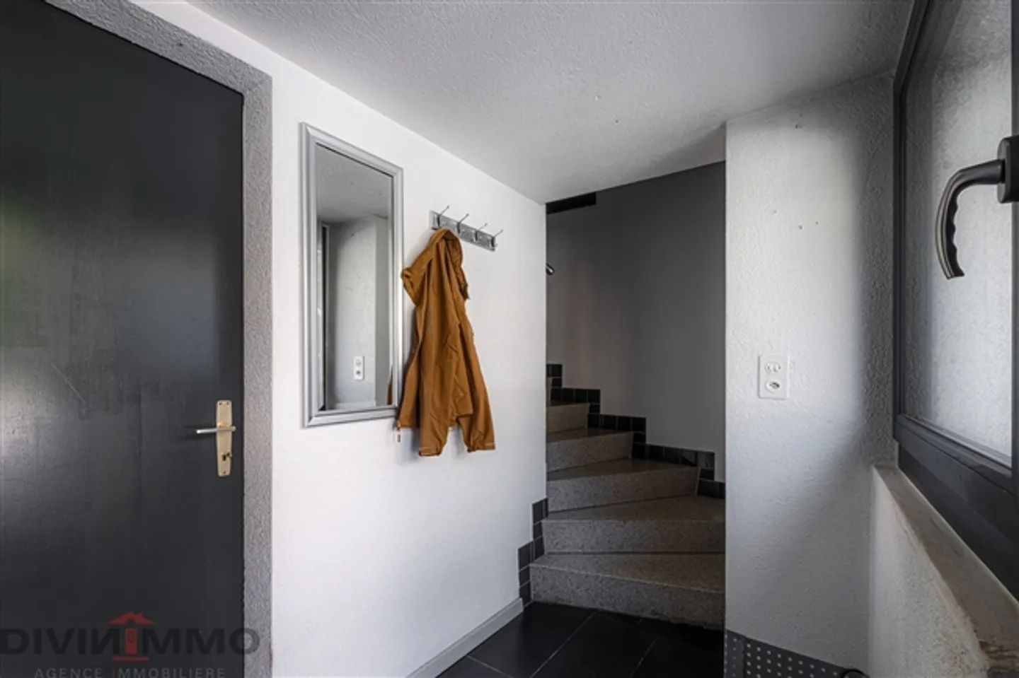 3.5 Room Townhouse in the Center of the Village - Photo 4 of 11