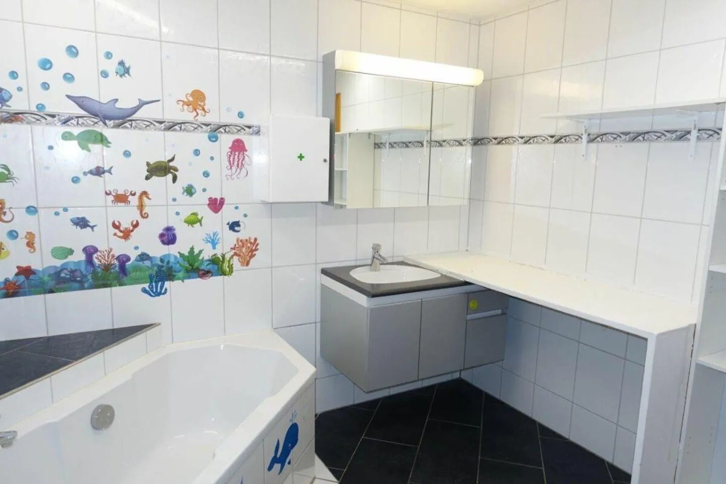 Einfamilienhaus mit angelegtem Gartengrundstück in Trin - Foto 5 von 5