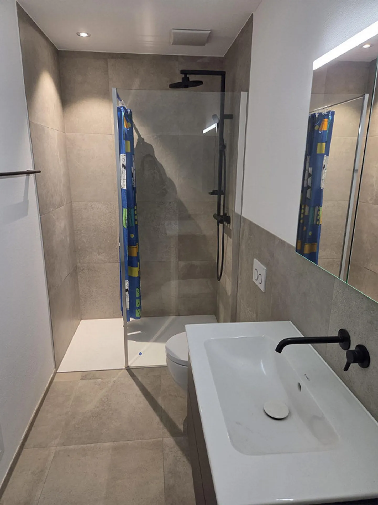 Apartment with 3 1/2 rooms on the ground floor and basement - Photo 7 of 27