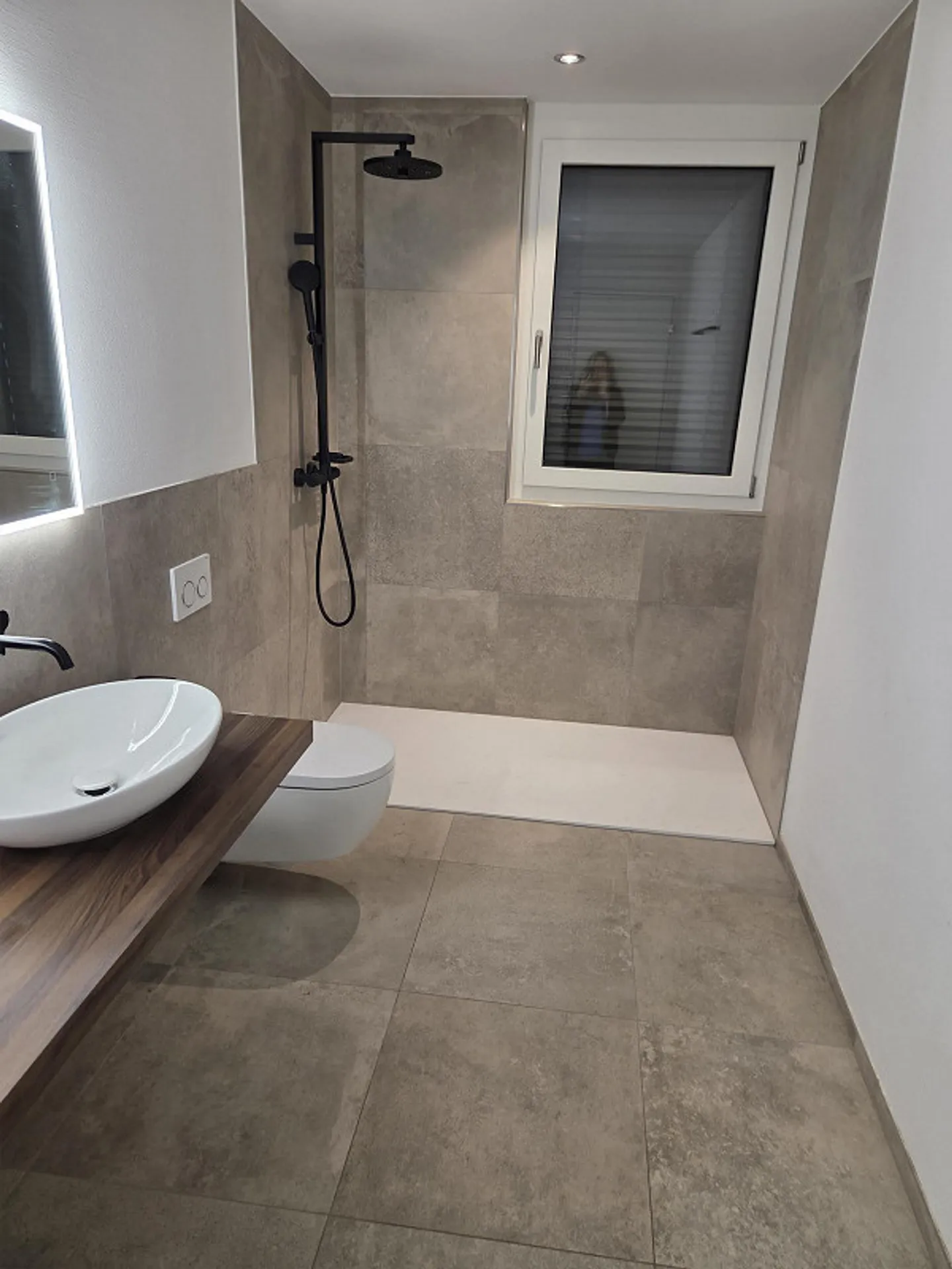 Apartment with 3 1/2 rooms on the ground floor and basement - Photo 9 of 27