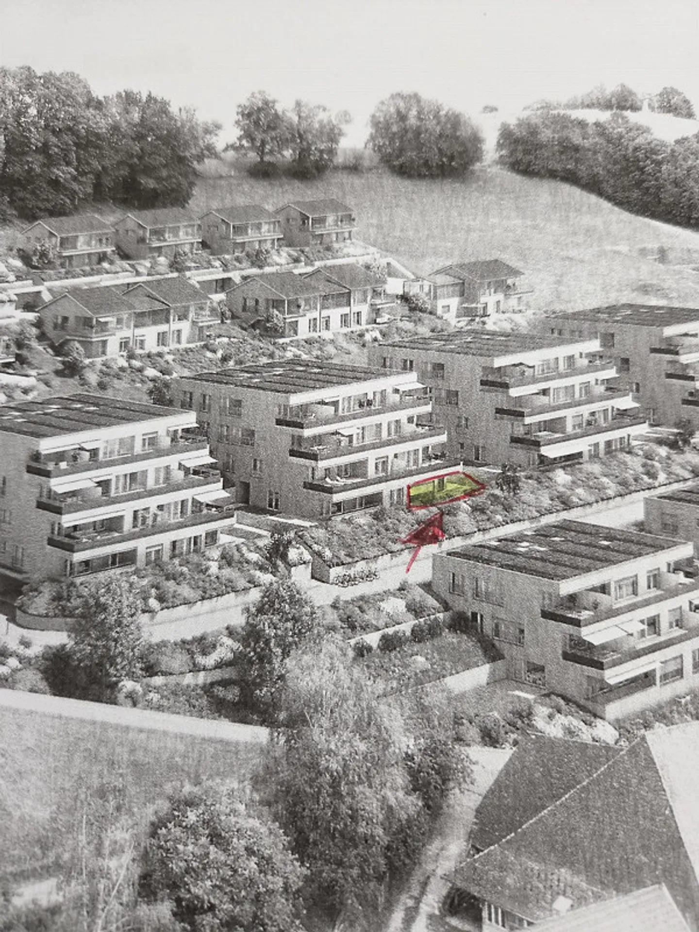 Apartment with 3 1/2 rooms on the ground floor and basement - Photo 1 of 27