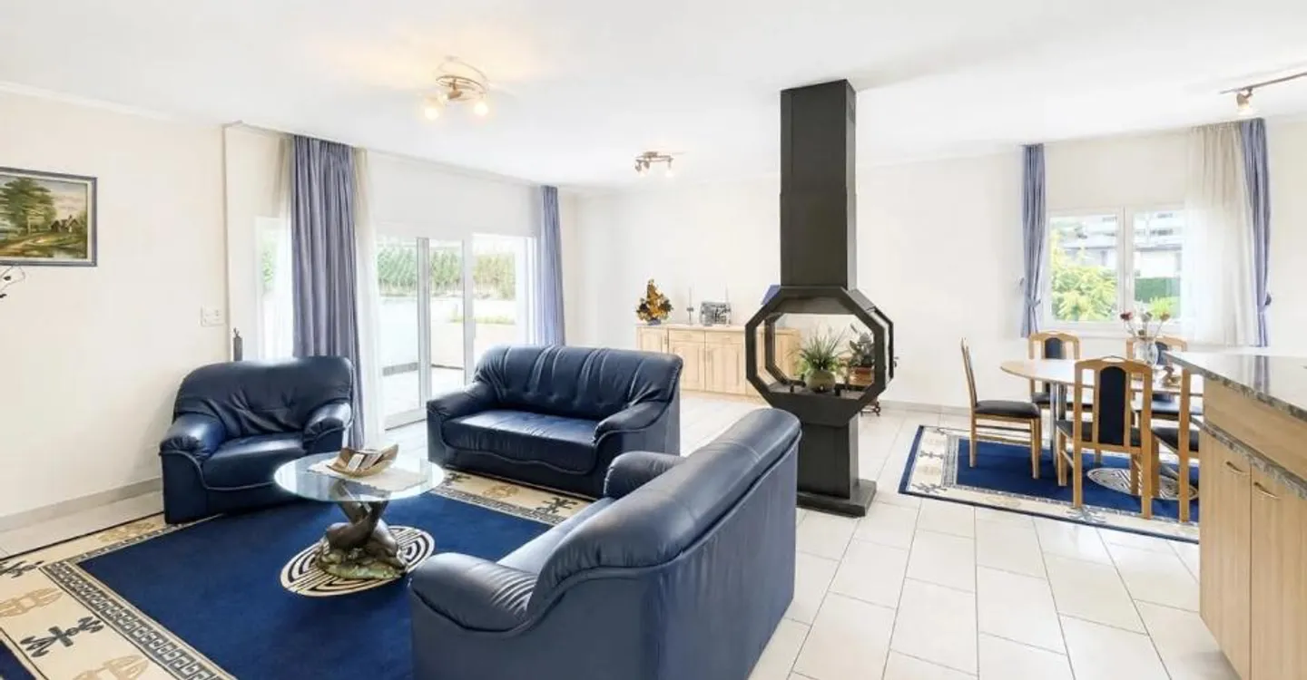Luxurious Penthouse in Sierre - Photo 1 of 8