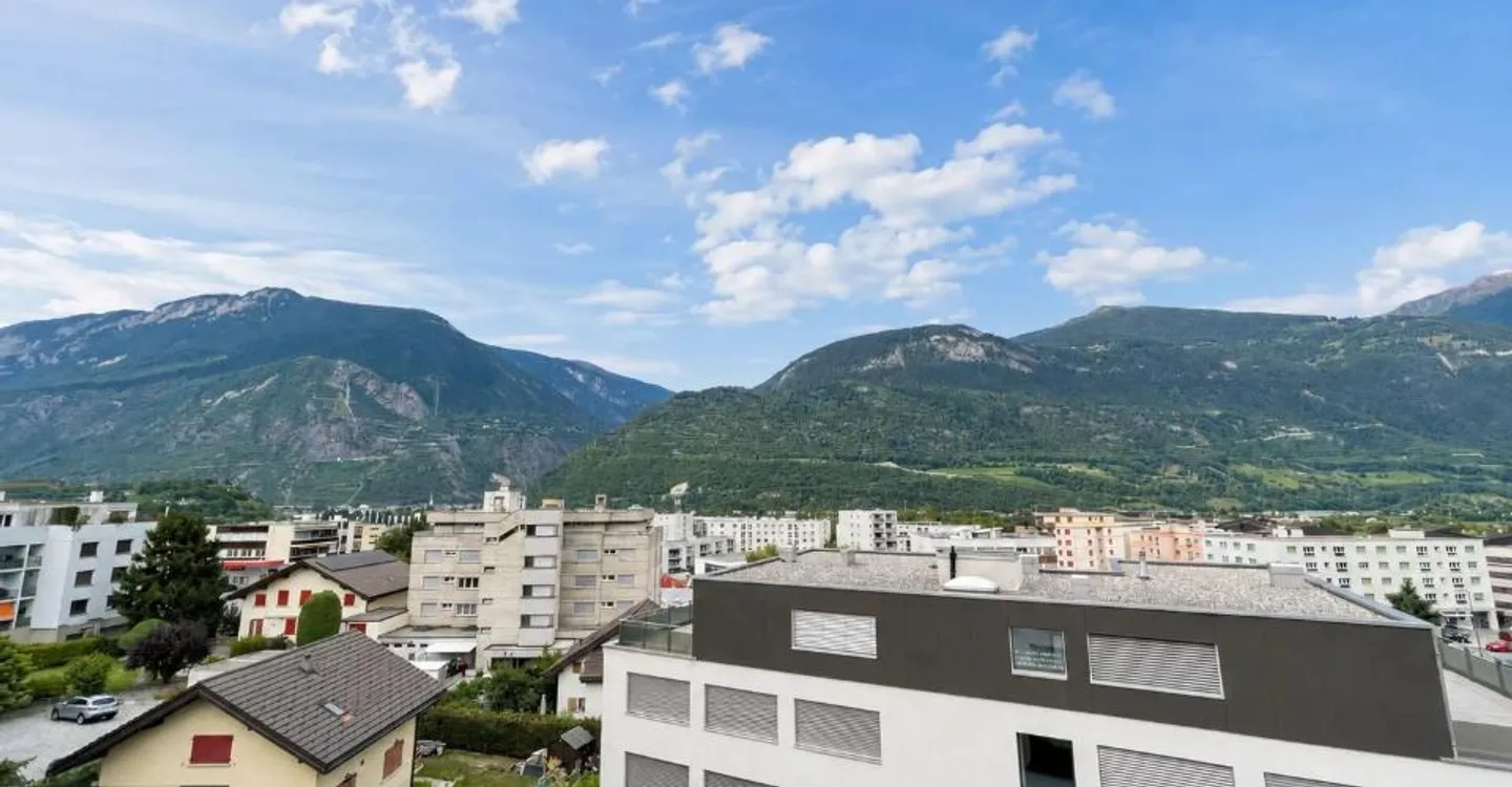 Luxurious Penthouse in Sierre - Photo 8 of 8