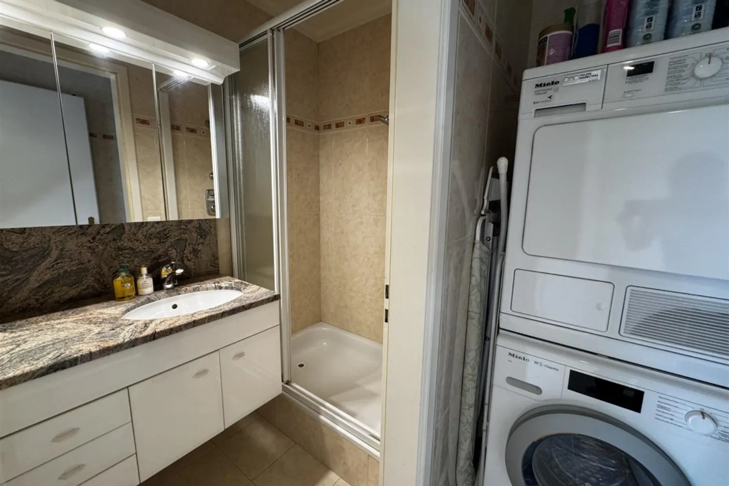 Furnished 4-room apartment - Photo 7 of 7