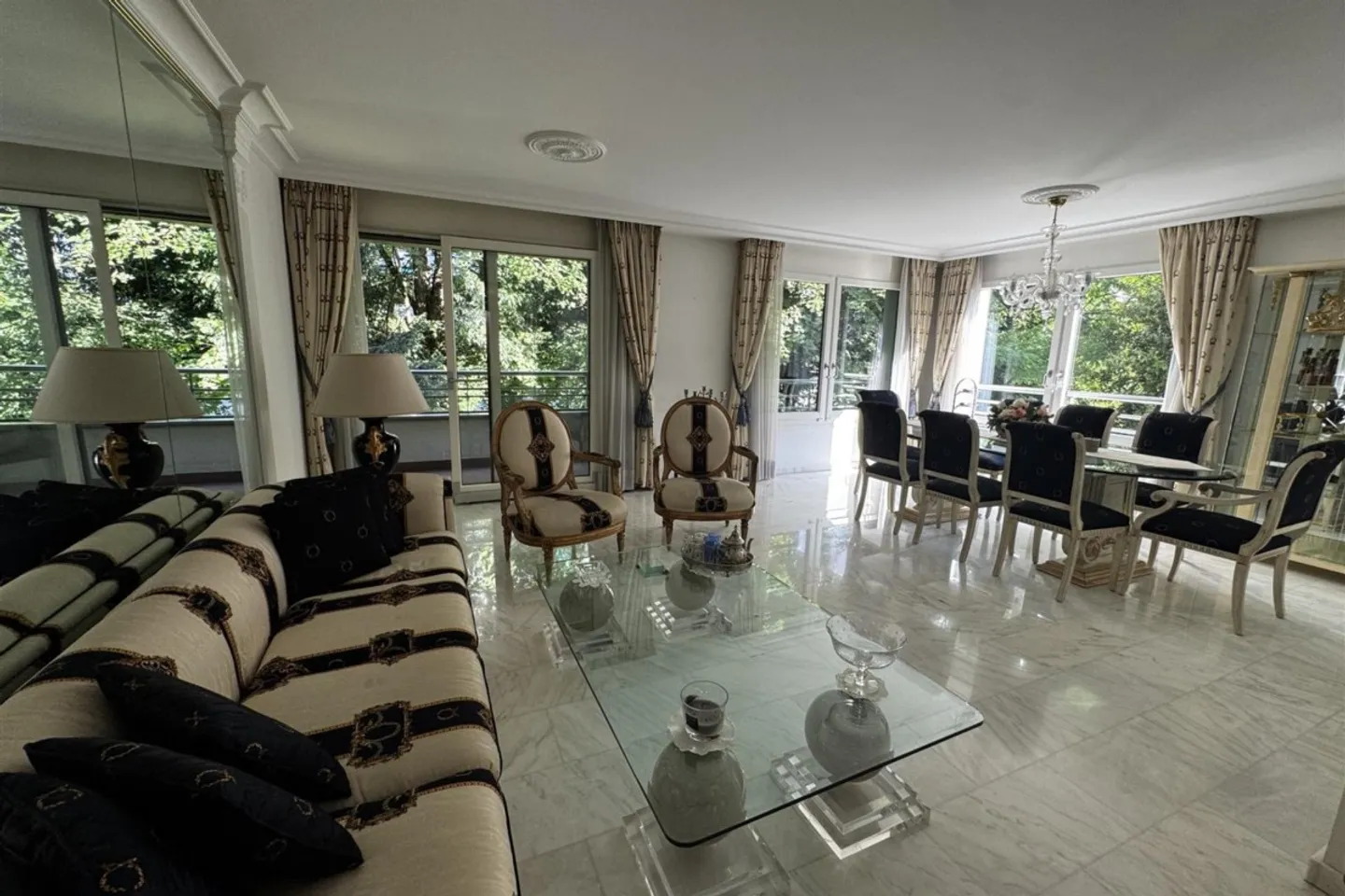 Furnished 4-room apartment - Photo 1 of 7