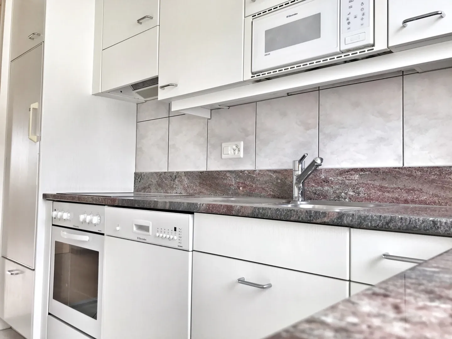 Geräumige Wohnung mit Aussicht - Foto 3 von 10