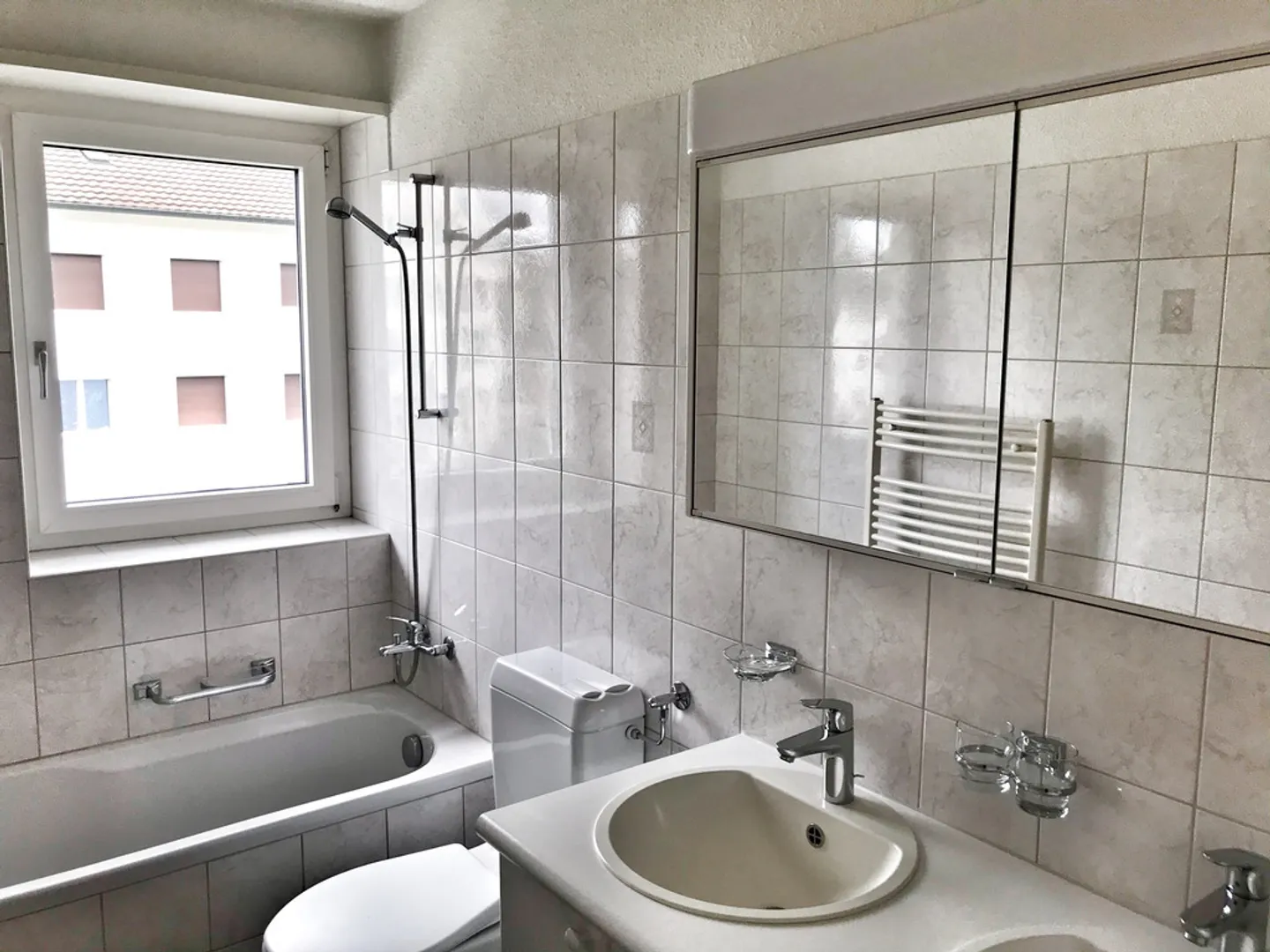 Geräumige Wohnung mit Aussicht - Foto 8 von 10