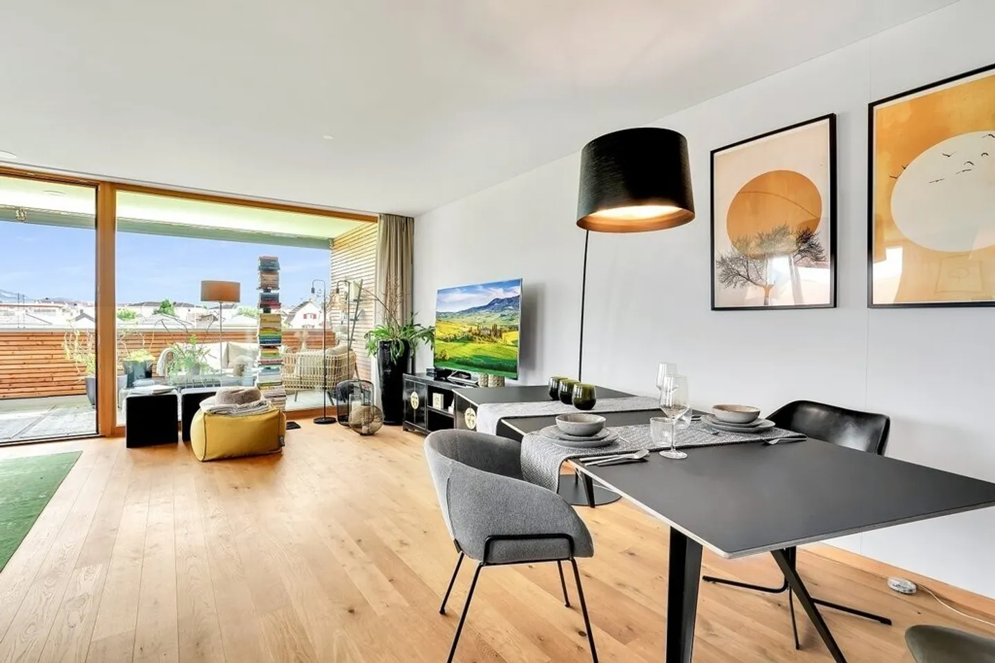 Here ends your apartment search - Photo 3 of 12