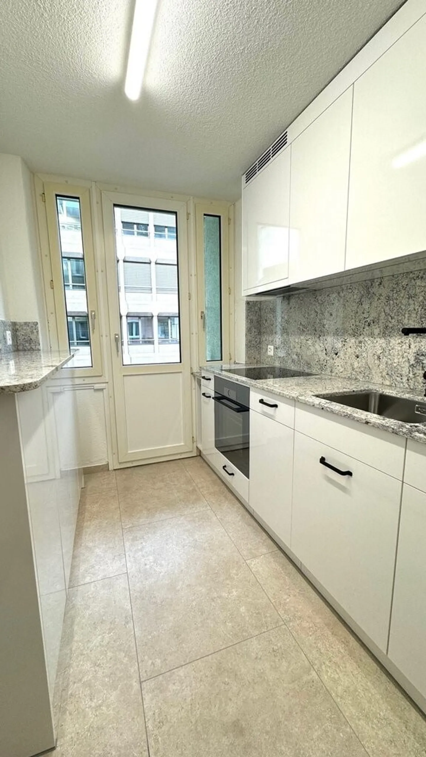 Beautiful Living - Photo 4 of 7