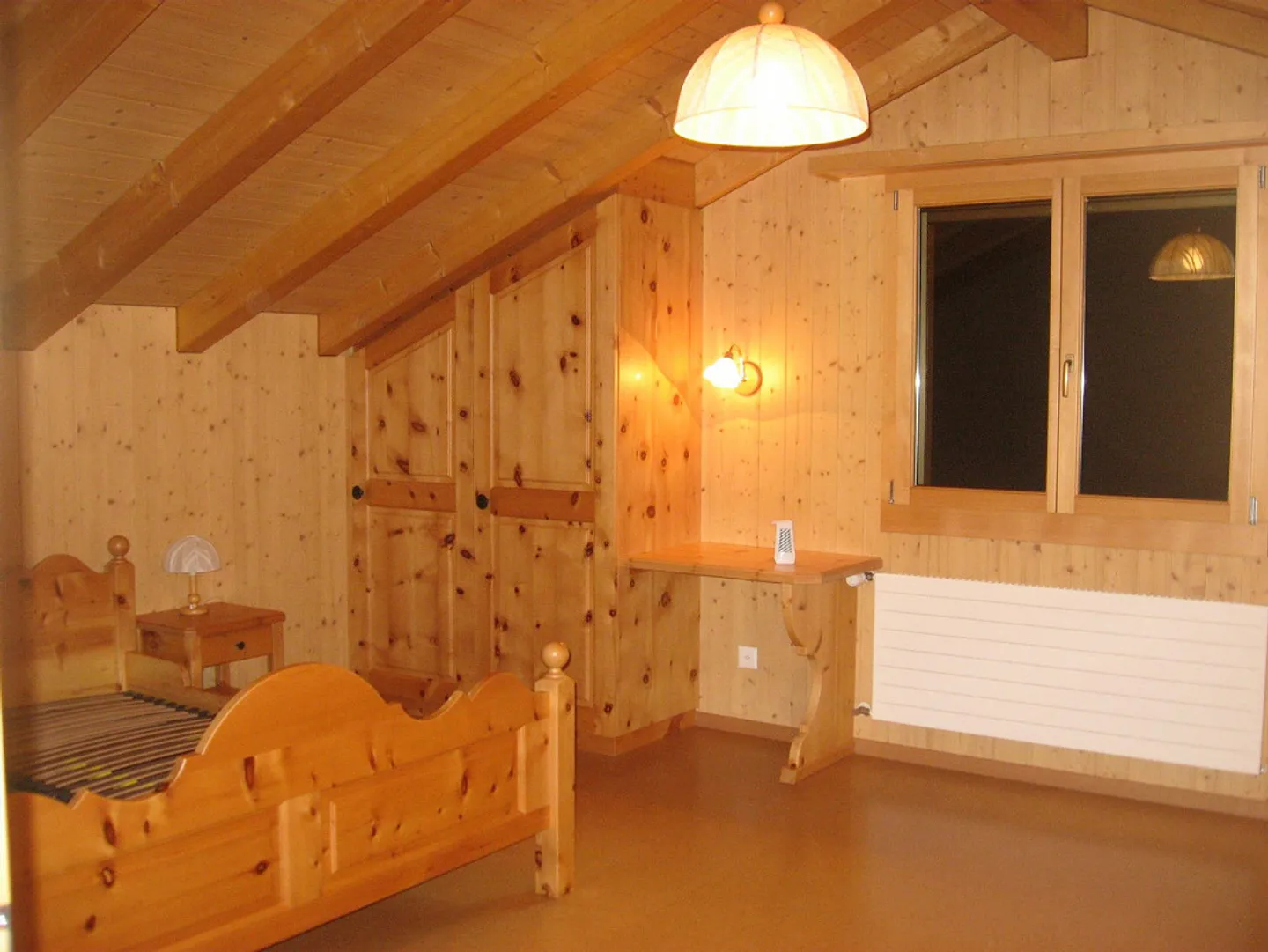 Maisonette apartment in chalet with stunning views in a sunny location - Photo 13 of 18