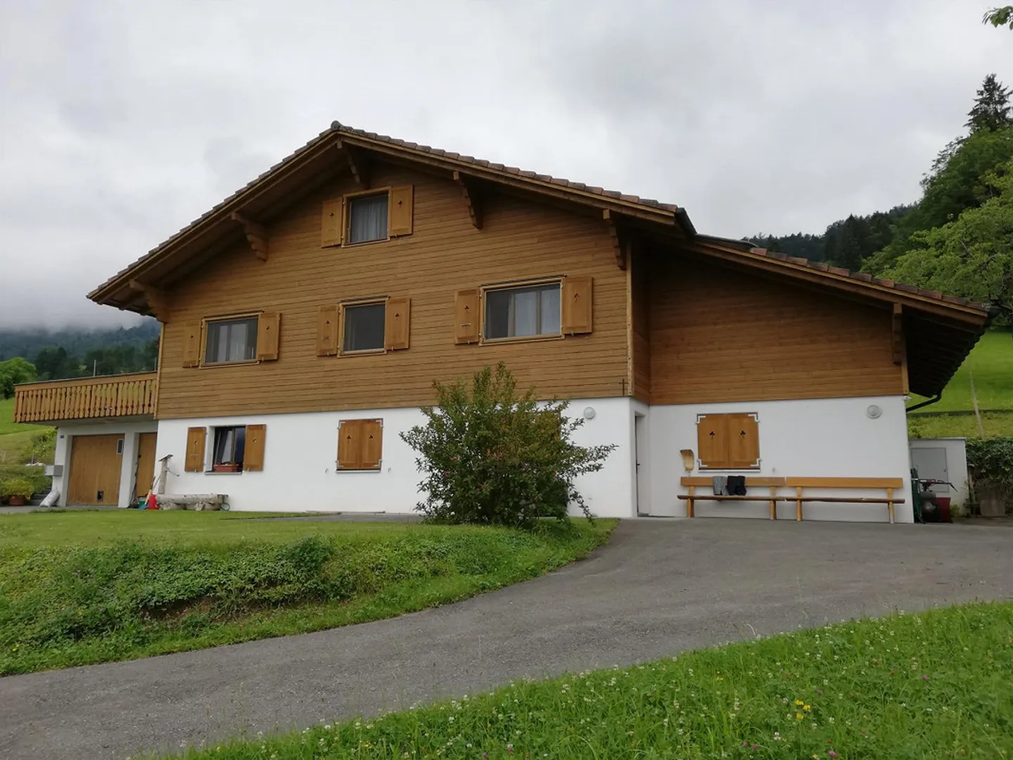 Maisonette apartment in chalet with stunning views in a sunny location - Photo 17 of 18