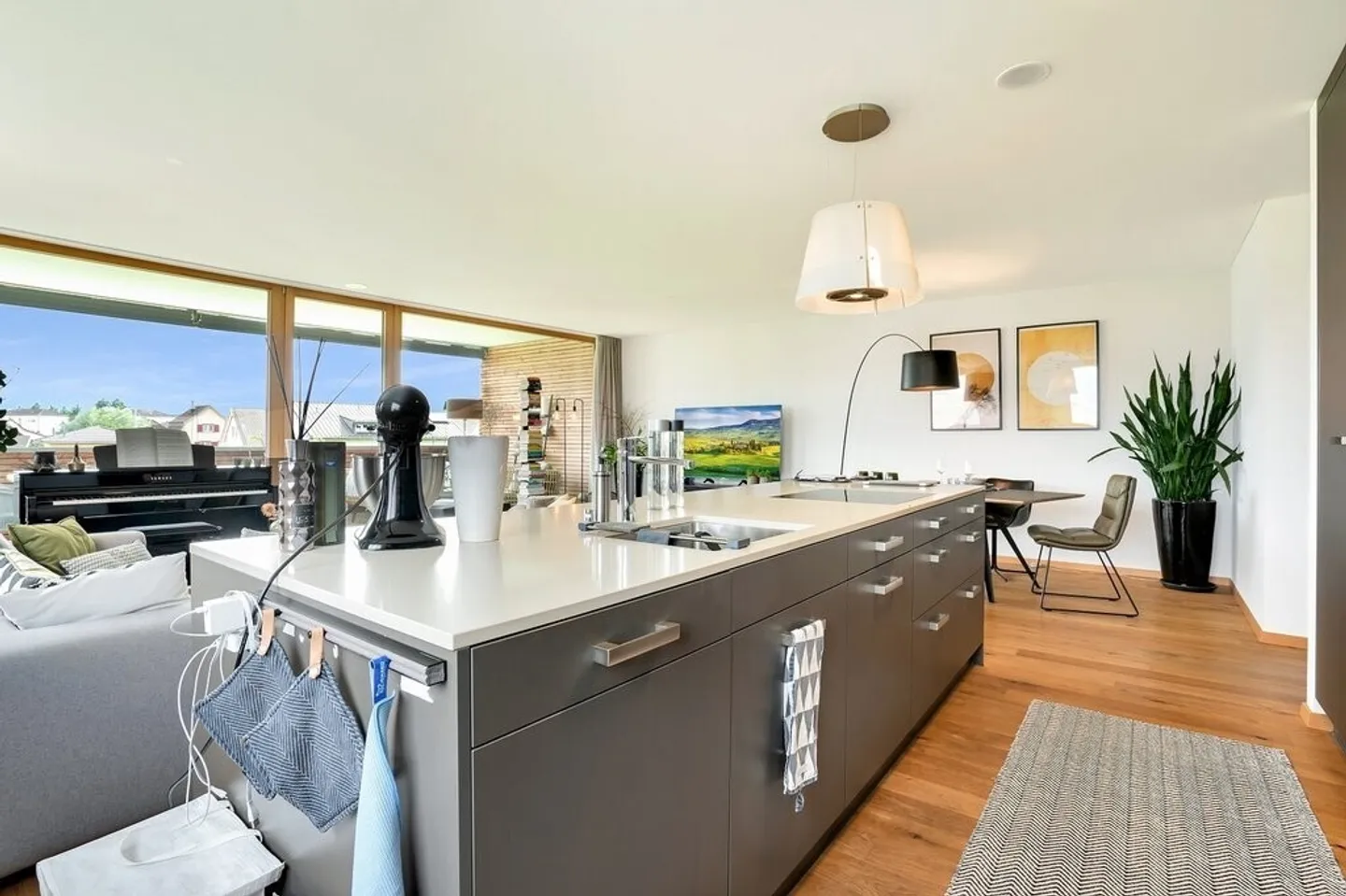 Here ends your apartment search - Photo 7 of 12
