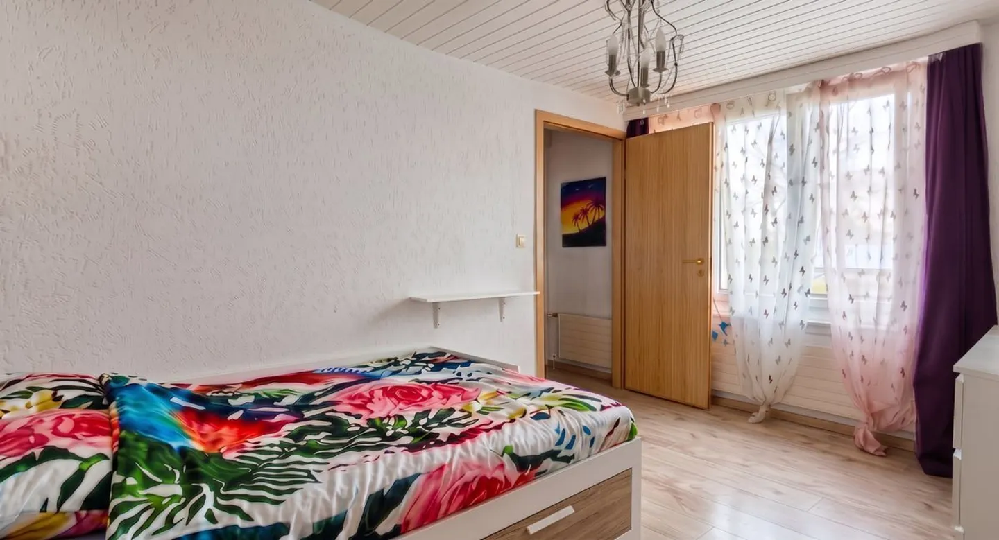 Autentica casa di villaggio, fascino e volumi a Boveresse - Foto 10 di 13