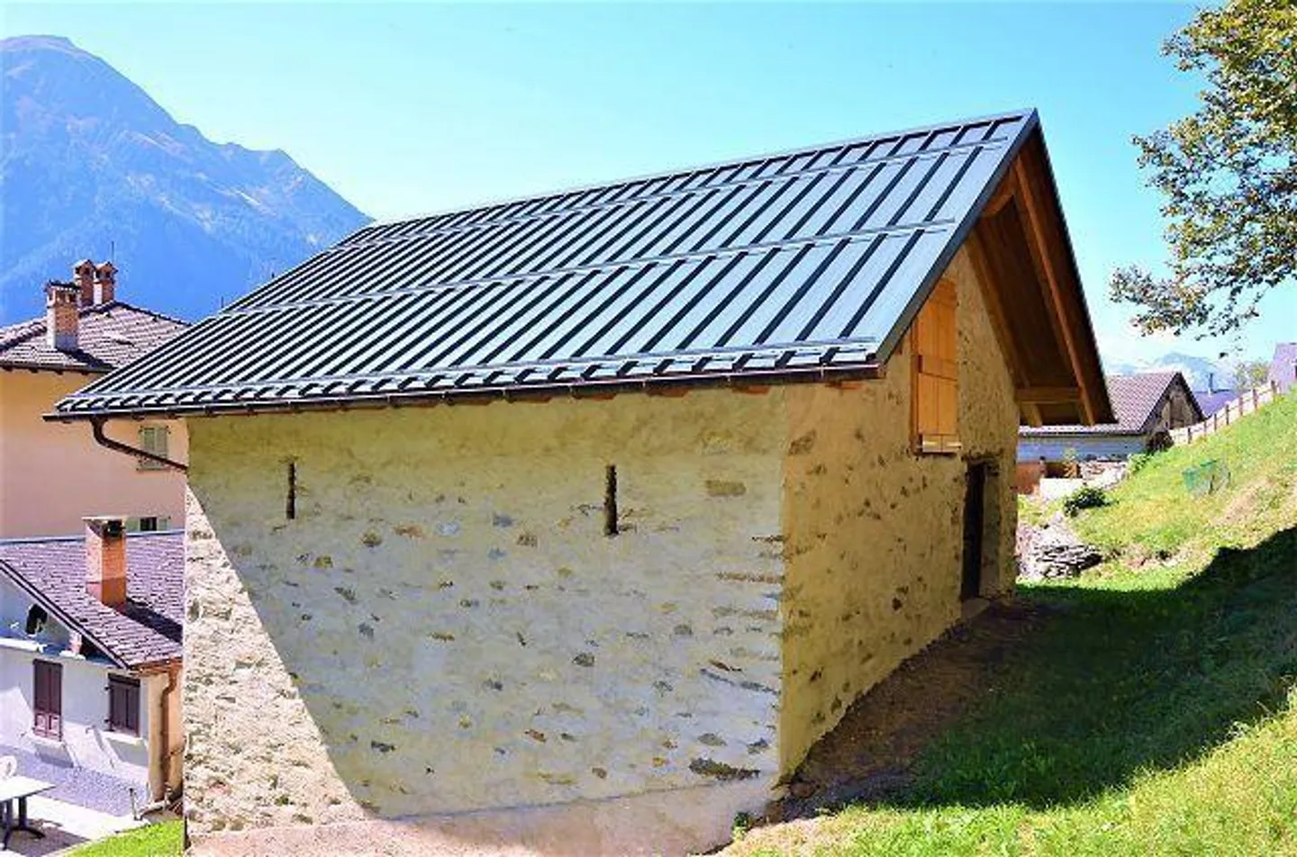 Rustico partiellement rénové avec permis de construire et terrain - Photo 6 sur 28
