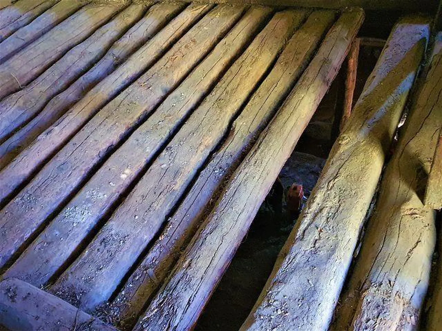 Rustico partiellement rénové avec permis de construire et terrain - Photo 13 sur 28