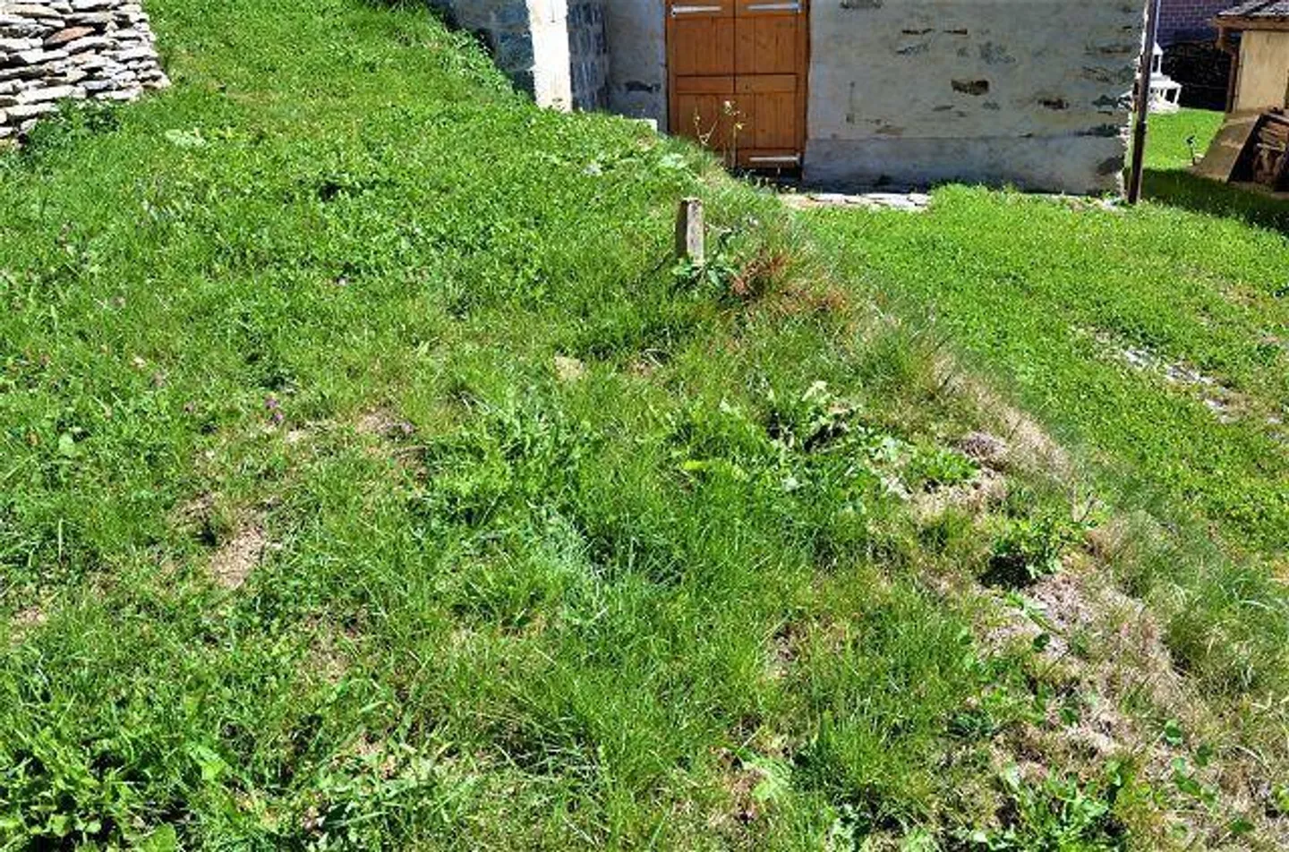 Rustico partiellement rénové avec permis de construire et terrain - Photo 14 sur 28