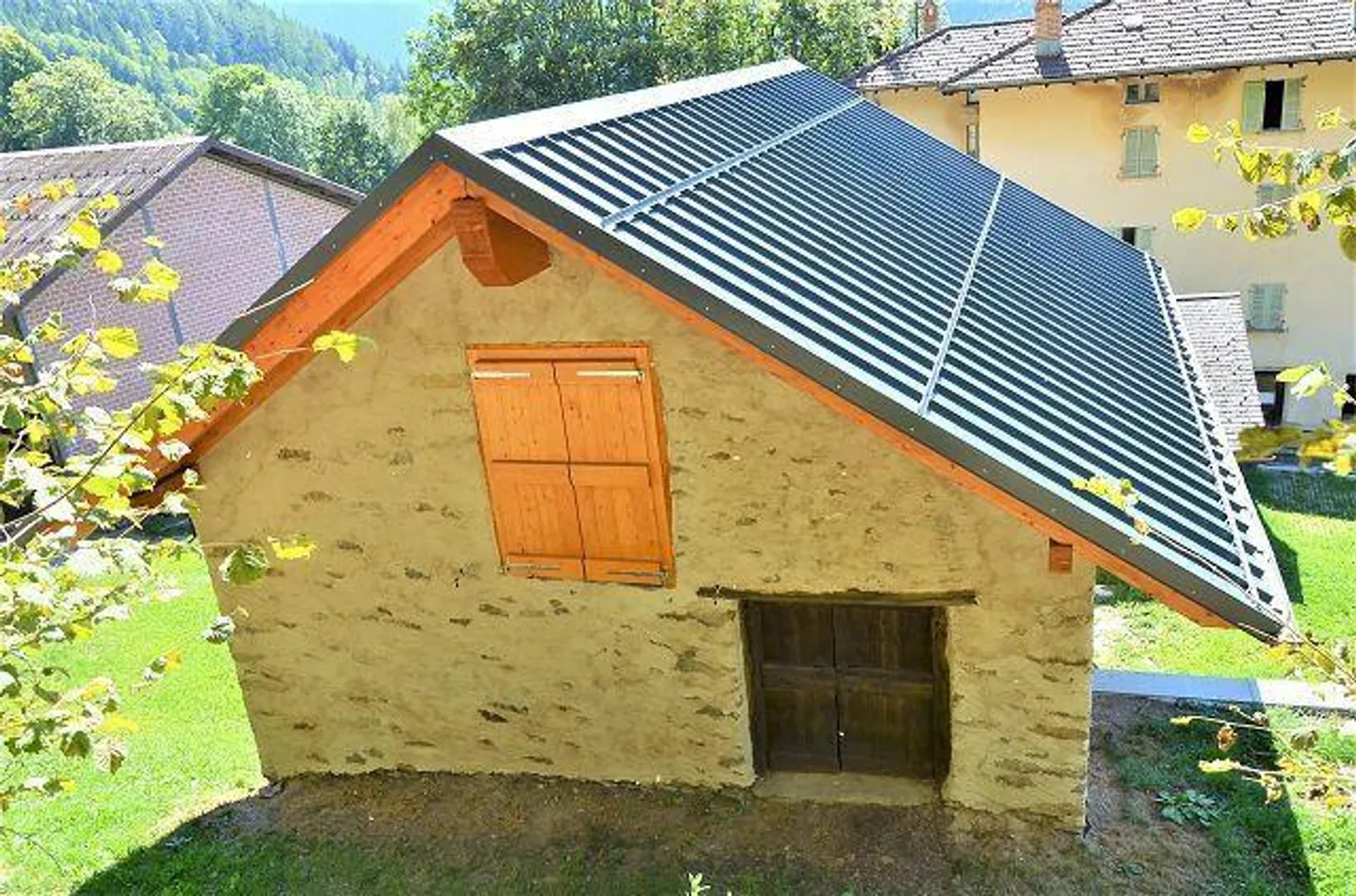 Rustico partiellement rénové avec permis de construire et terrain - Photo 3 sur 28