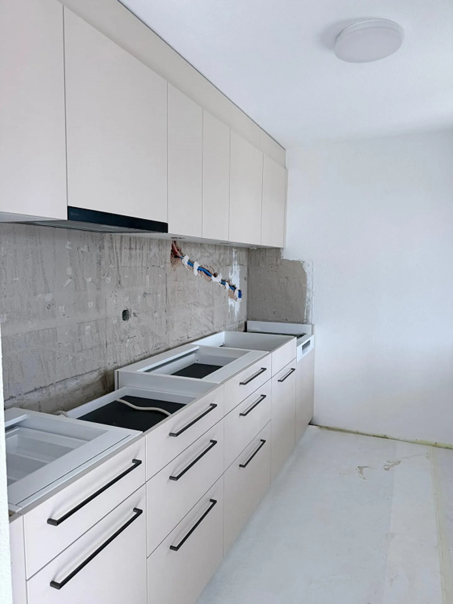 Appartement de 3.5 pièces récemment rénové avec balcon – vie moderne à Münchenbuchsee - Photo 2 sur 8